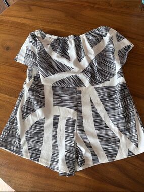 Off-Shoulder Black & White Print Romper